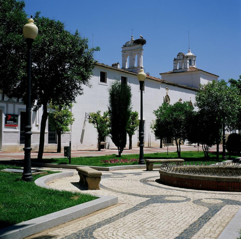 Hotel Parador de Mérida Exterior foto